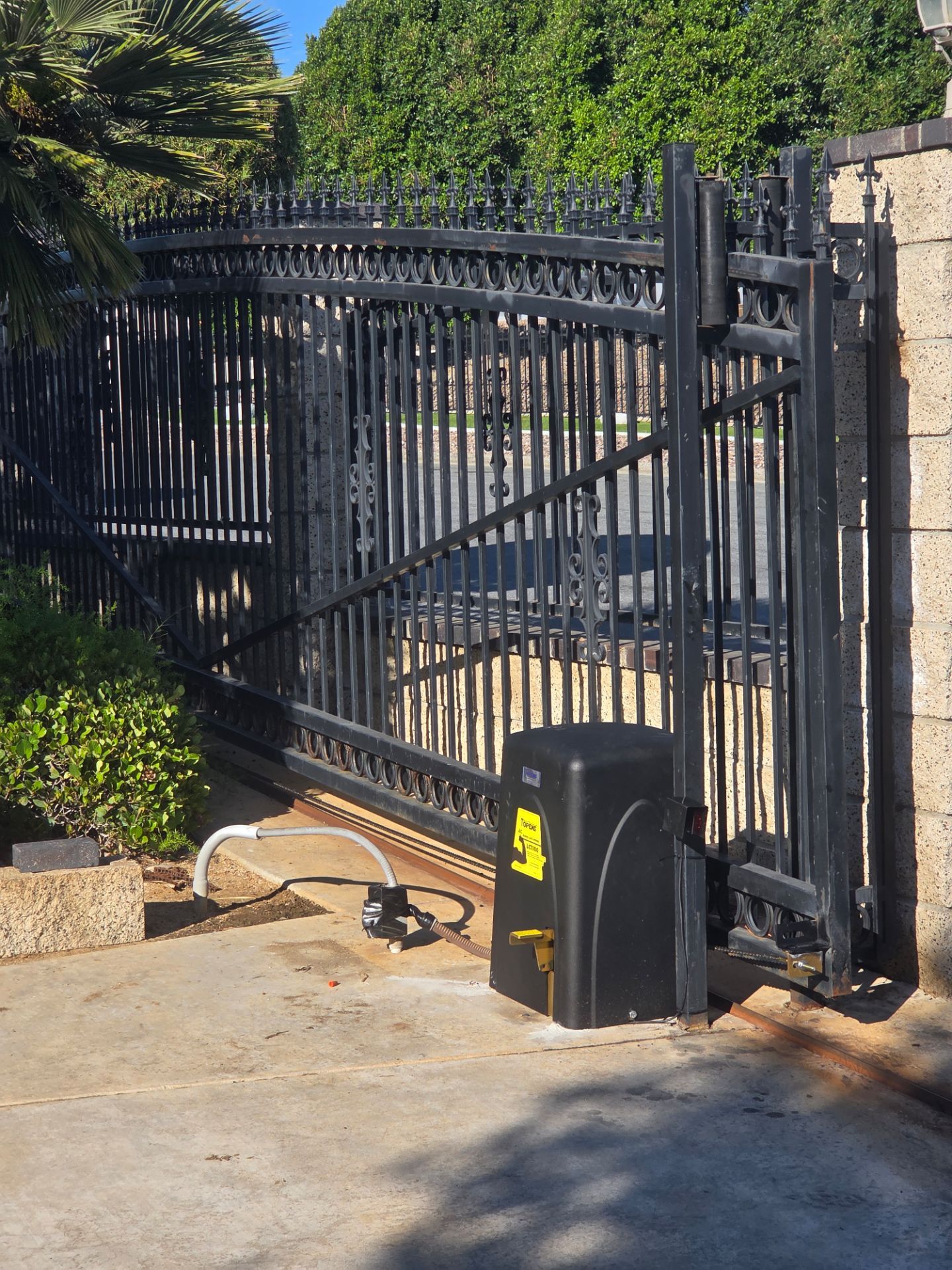 Gate Motor/Sliding Gate Opener/Automatic/Swing Gate Motor