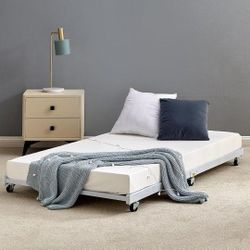 White Metal Twin Roll Out Trundle Bed