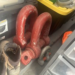 Shackles And Belts And Steel Cables 