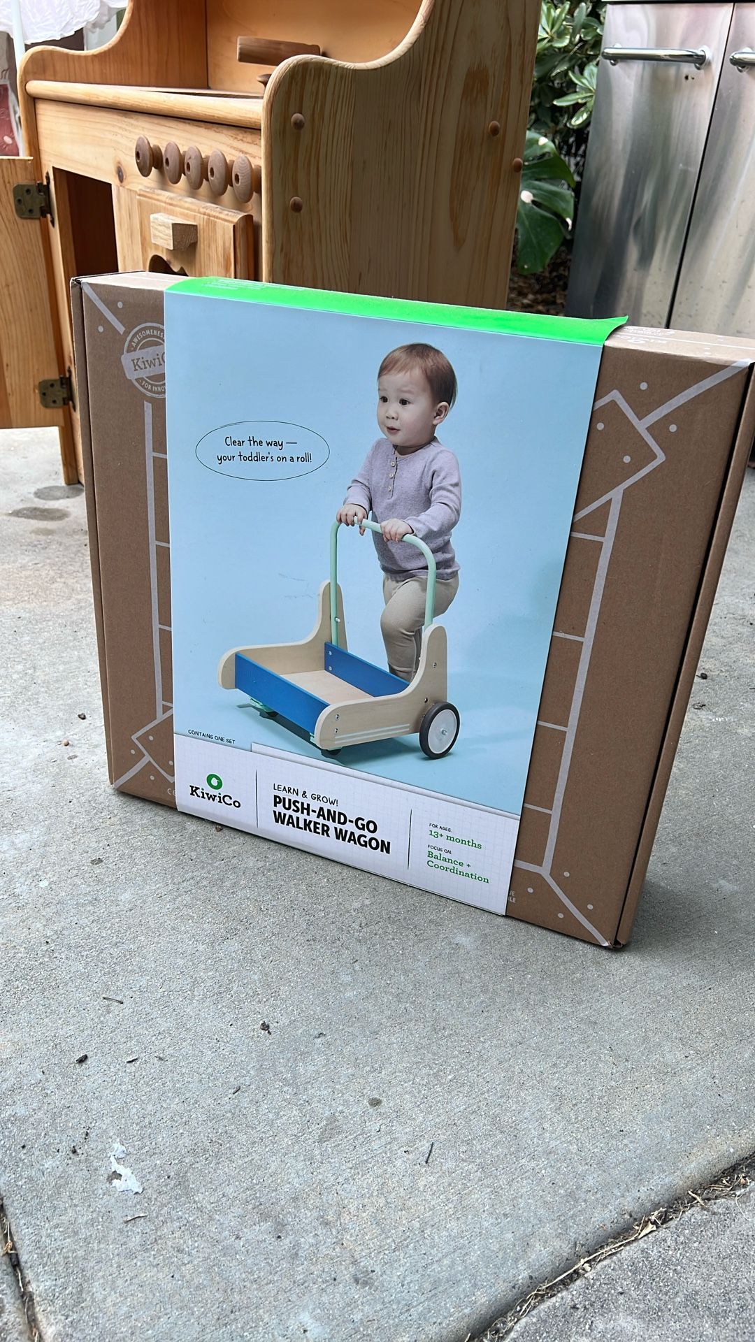 KiwiCo Push-and-Go Walker Wagon