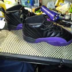 Size 9C Jordan's 23