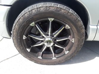 285/55R22 XD series Truck wheels 8 lug