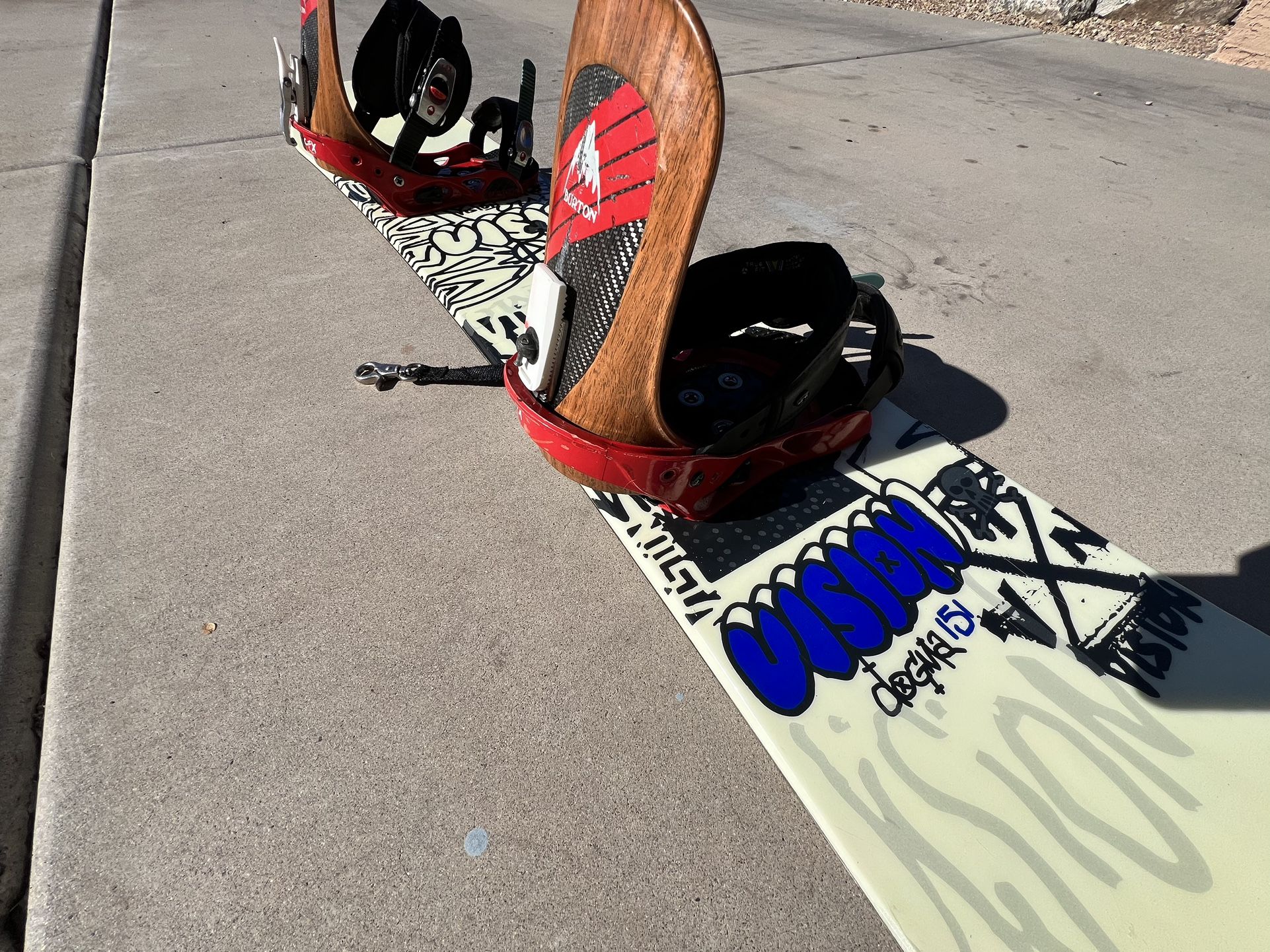 151cm Vision DOGMA snowboard With Burton Performer Bindings