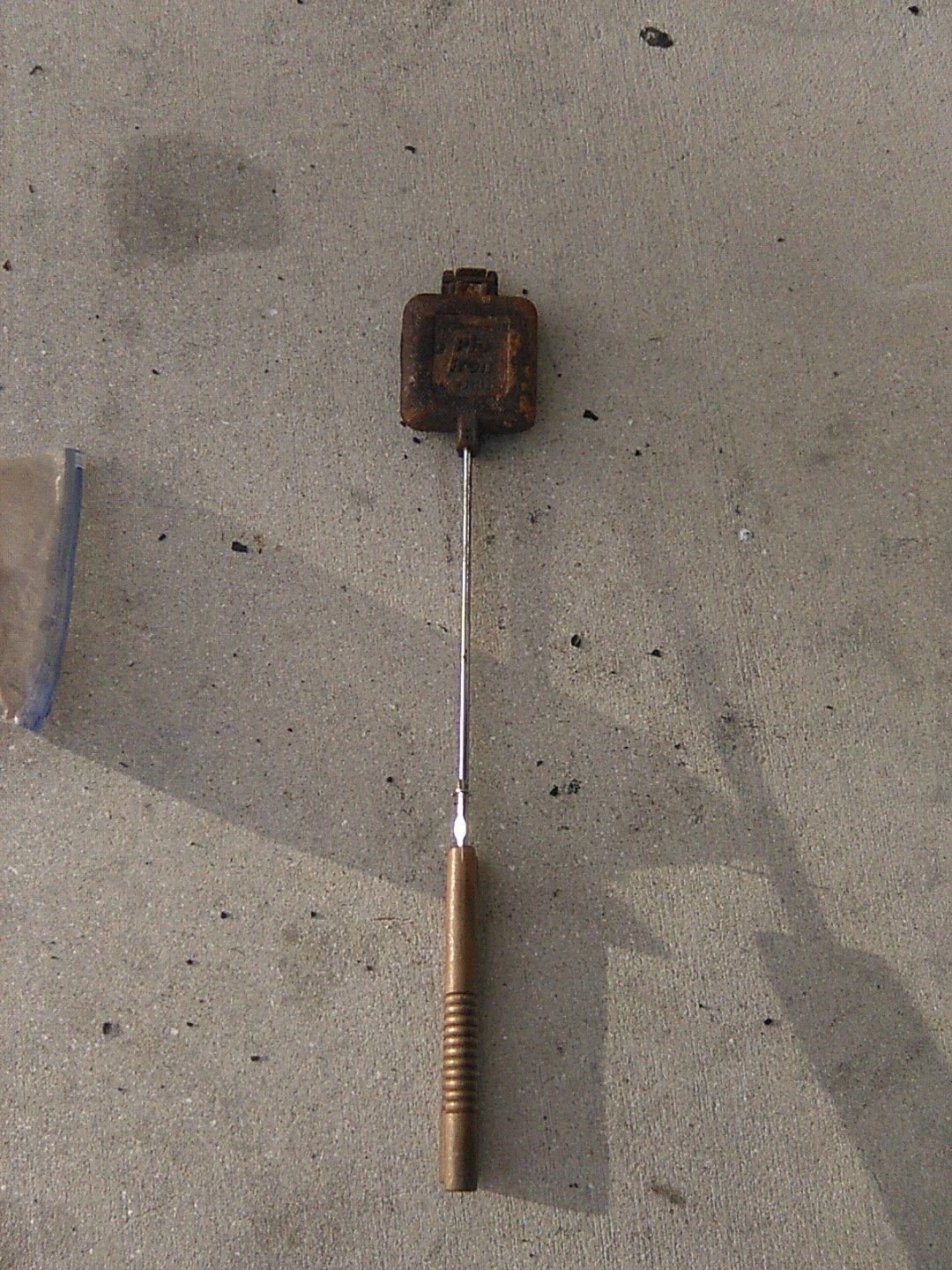 Pie iron cast iron
