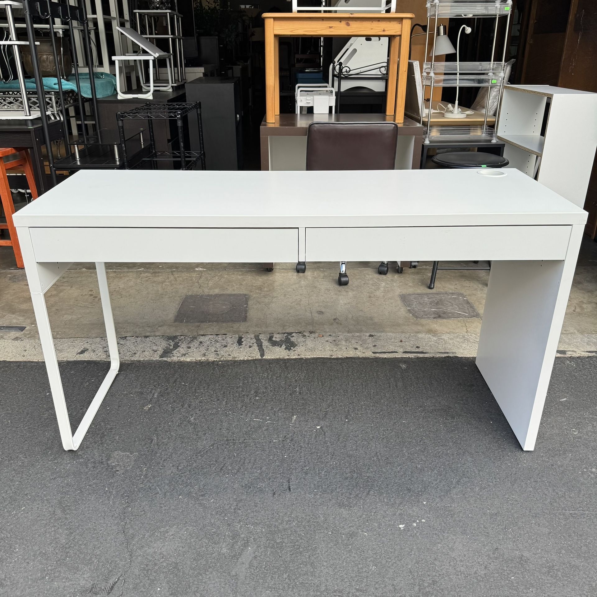 IKEA MICKE Desk White Very Good Condition 