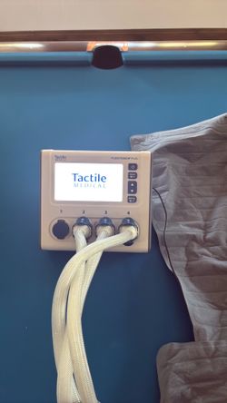 Tactile Medical Flexitouch Plus Compression Pump w/ Left Leg Garment