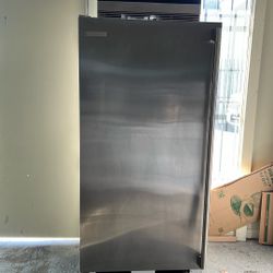 ELECTROLUX UPRIGHT FREEZER WITH INTERNAL ICE MAKER 