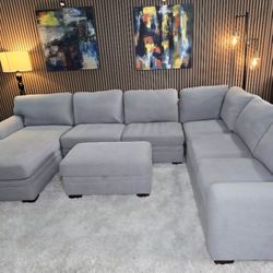 LIKE NEW - Thomasville Langdon Fabric Sectional with Chaise and Storage 