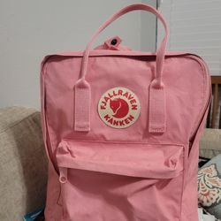 Pink Fjällräven Kånken Backpack