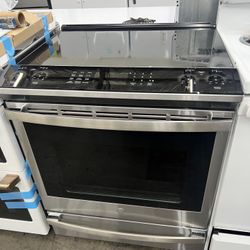 GE Profile 30" Smart Slide-In 
