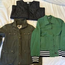 Jackets/Sweaters/Cardigan