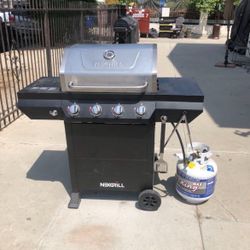 Propane Bbq Grill. Asador Para Usarse Con Gas Propane