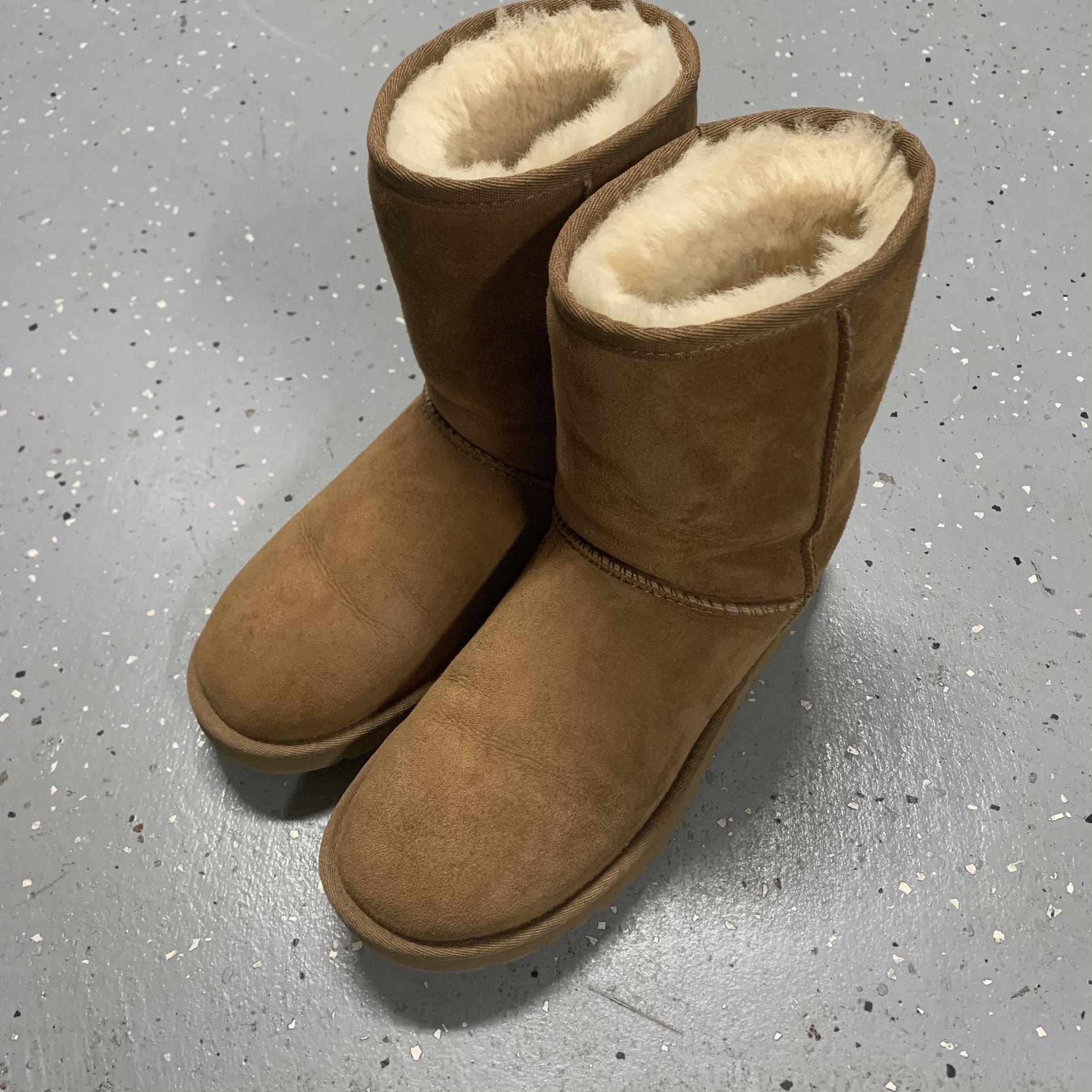 Ugg Chestnut Boots Size 6