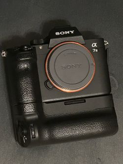 Sony A7 III w/Genuine Sony Battery Grip