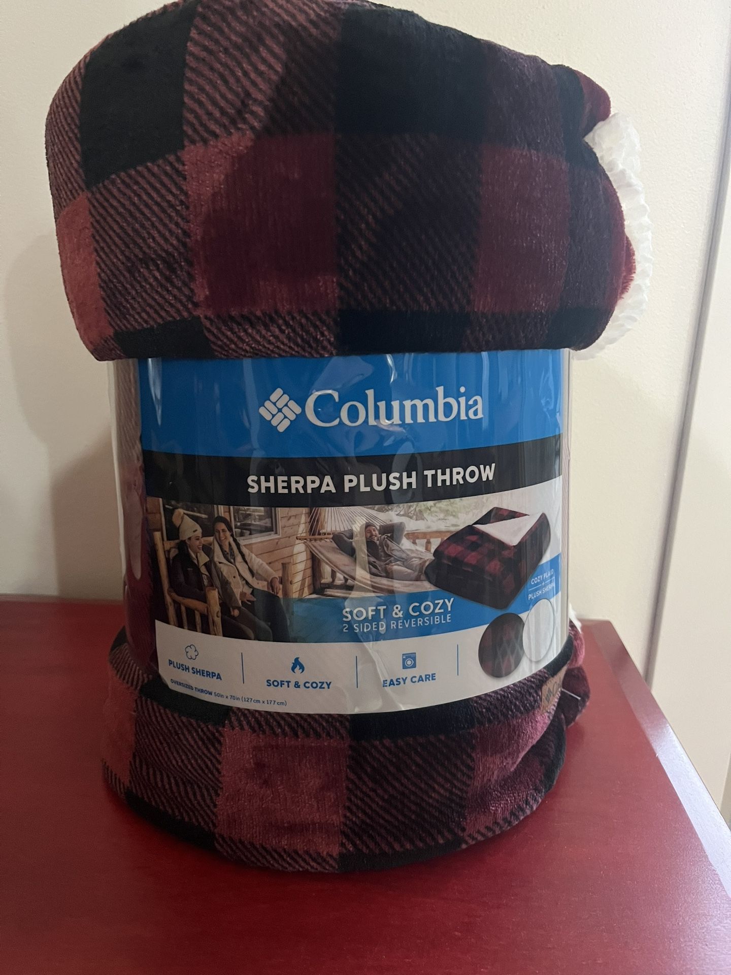 Columbia Plush Sherpa Blanket