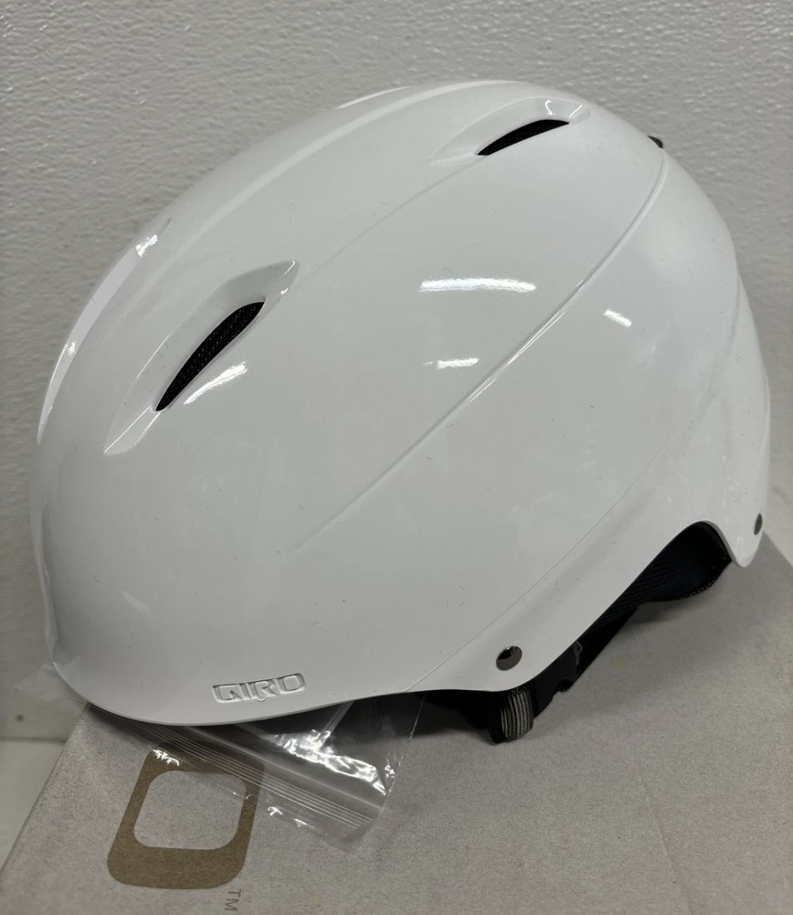 Giro ski helmet BEVEL WHITE ADULT LARGE. NEW