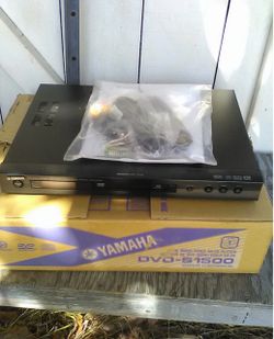 Yamaha DVD-S 1500 DVD player. BRAND NEW in original box!