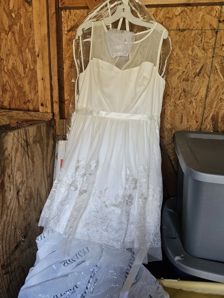 David's Bridal Wedding Dress Size 18