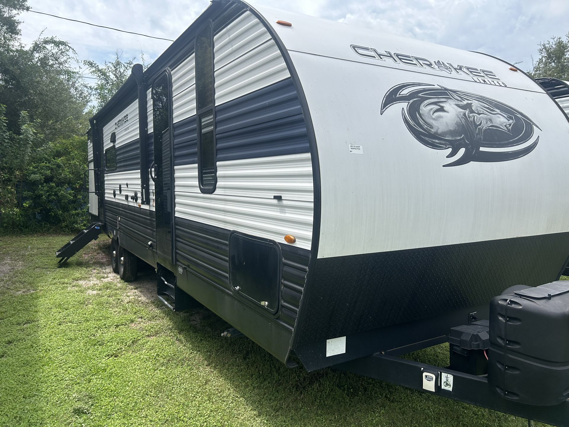 2023 Forest River GreyWolf 294GEBG