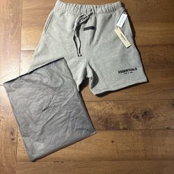 Essentials Shorts