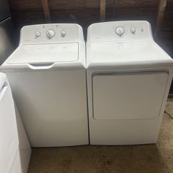 Set washer and dryer.Hotpoint  washer 4.0cu ft dryer 7.0cu ft
