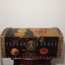 Vintage Storage Trunk
