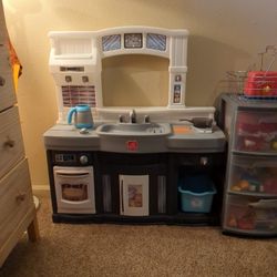 Kids Step To Play Kitchen And Assorted Food