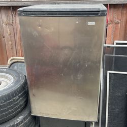 Mini fridge