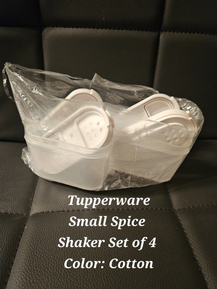 Tupperware Small Spice Shaker Set Of 4 Color Cotton