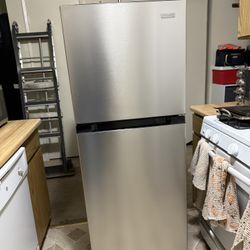 Vissani Refrigerator 