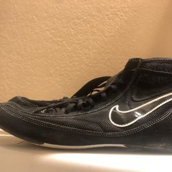 Size 13 Wrestling shoes