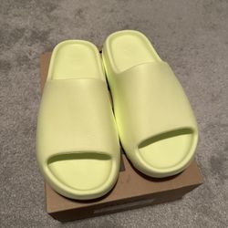 Yeezy Slide Glow Green (10)