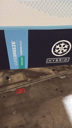 King Tempurepedic Luxe Breeze medium Hybrid