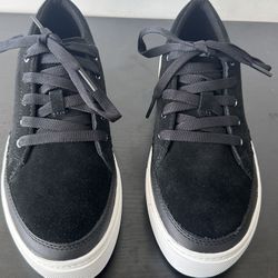 UGG Zilo Sneaker Black Women’s Size 7.5