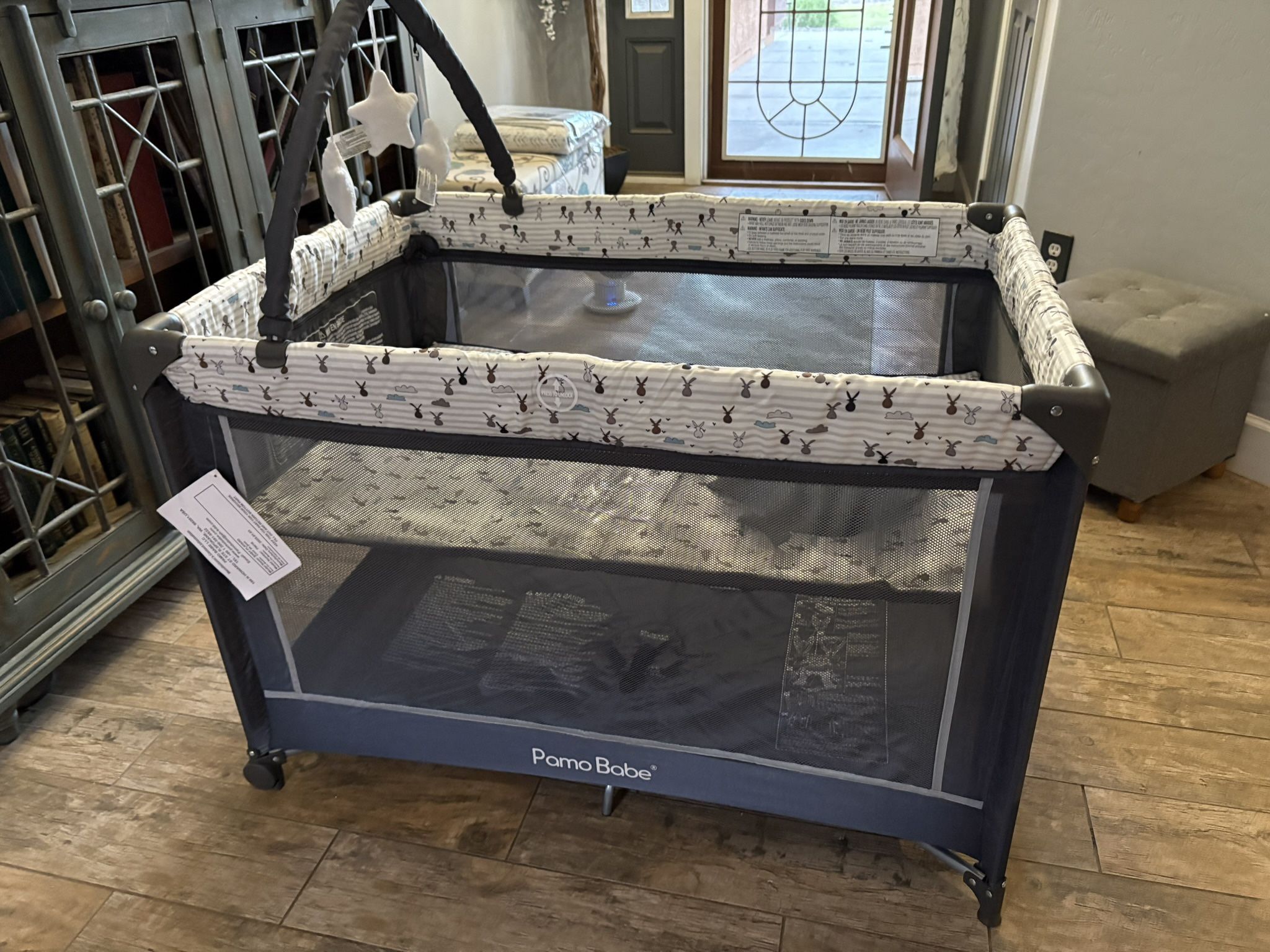 New- Pamo Babe Bassinet/ Playpen