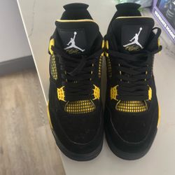 Jordan 4 Yellow And Black 