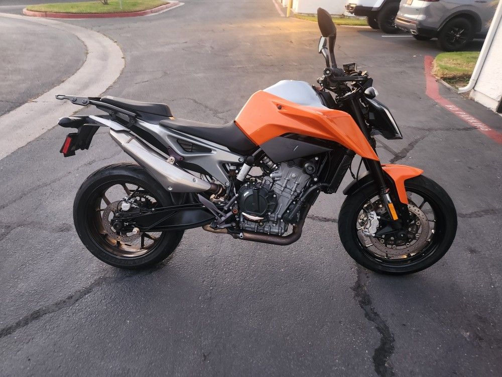 2019 KTM DUKE 790