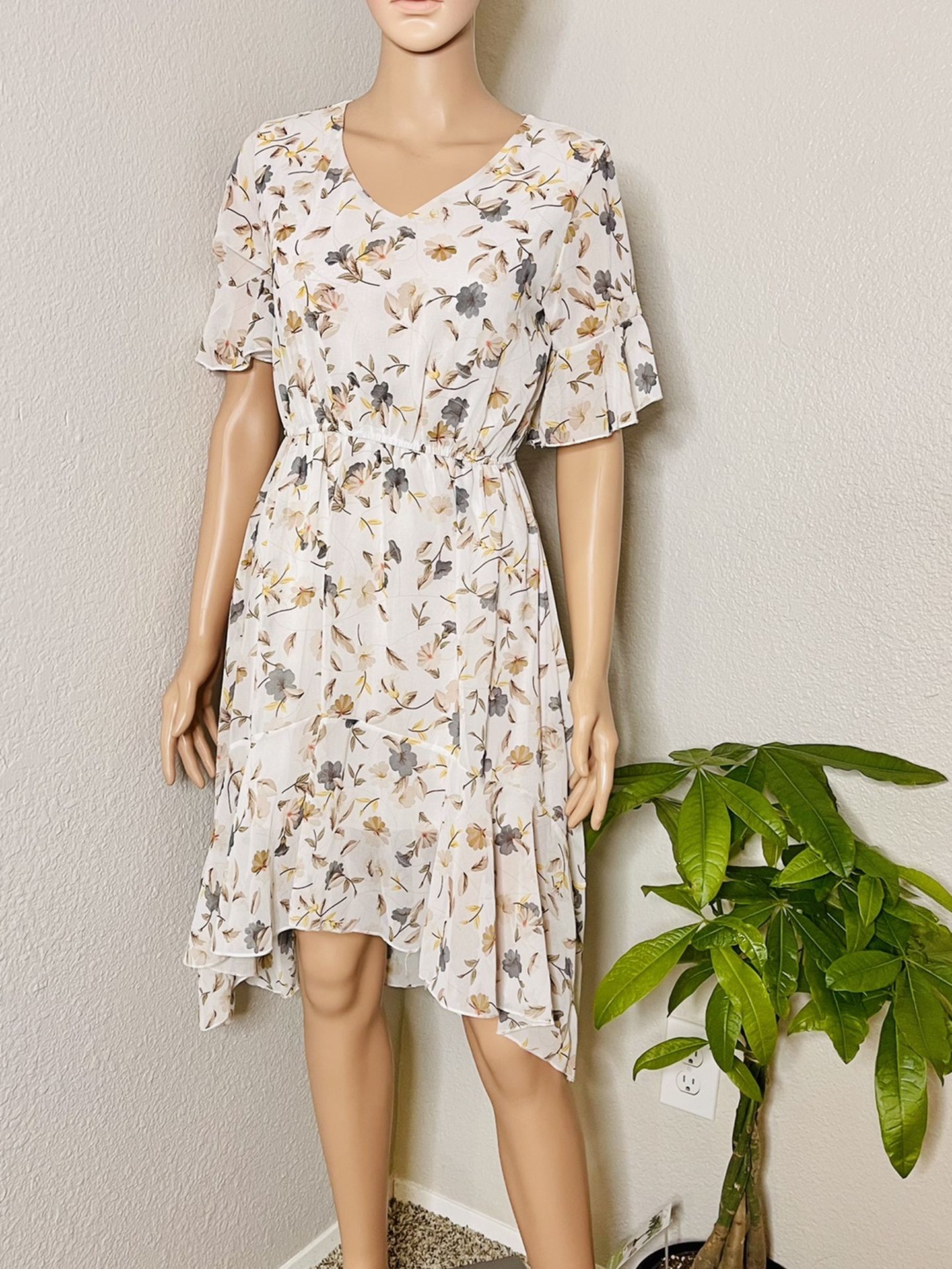 White Floral Chiffon Dress Size Small