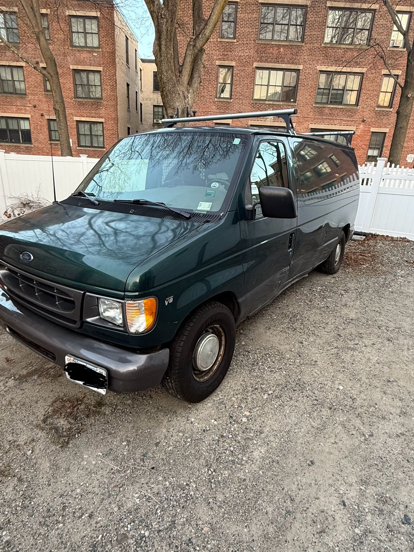 2001 Ford E-150