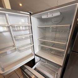 Whirlpool Gold 33" 22.1 Cu Ft Stainless Bottom Freezer Fridge - Brand New Scratch & Dent