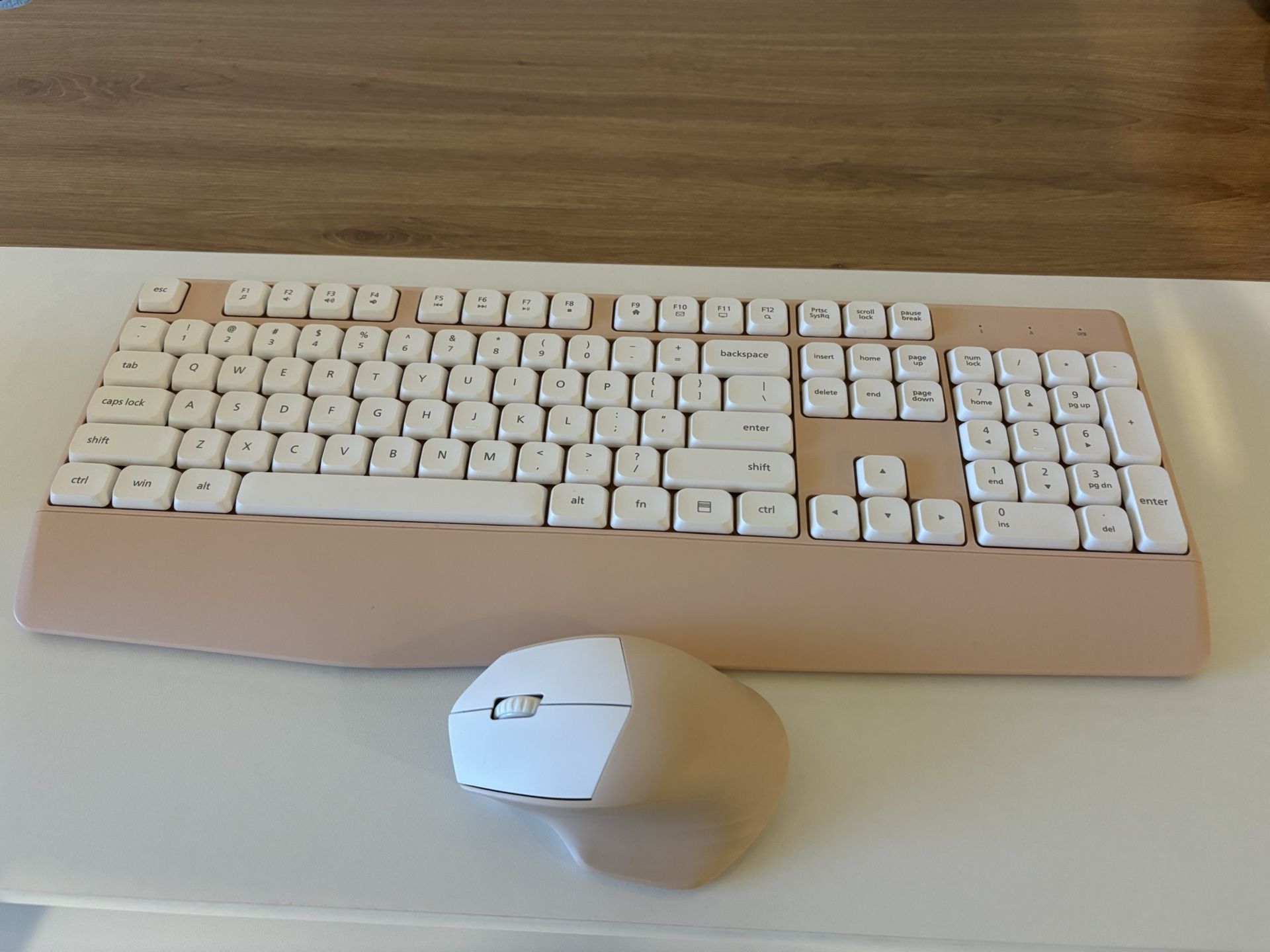 Pink / White Wireless Keyboard And Mouse 