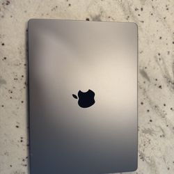 Apple MacBook Pro M3 14”