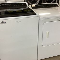 Whirlpool Washer and Dryer Used set
