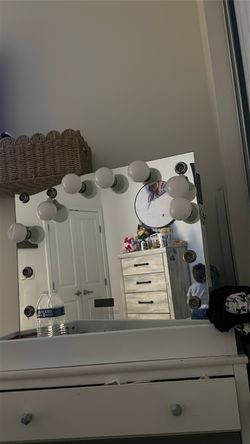 Impressions Vanity
