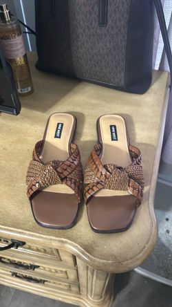 women"s sandal