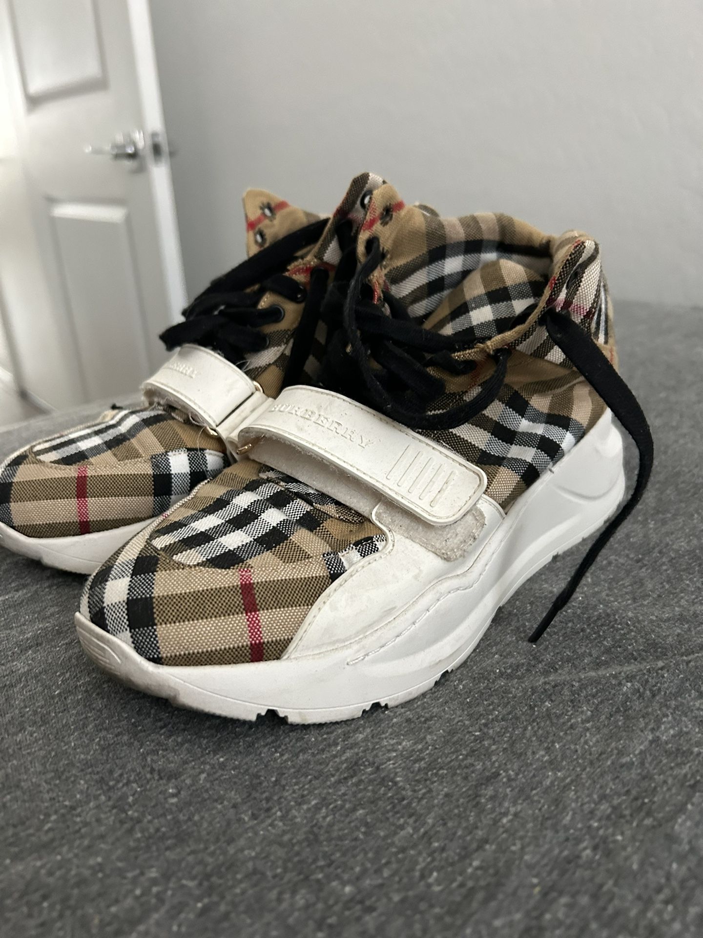 Burberry Regis Check Trainer Sneakers