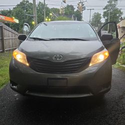 2012 Toyota Sienna