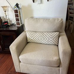 pull out couch and swivel chair