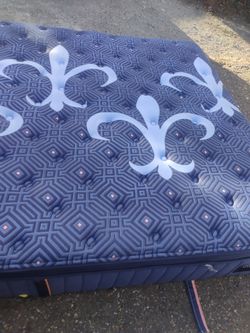 King size lux estate collection Stern and Foster