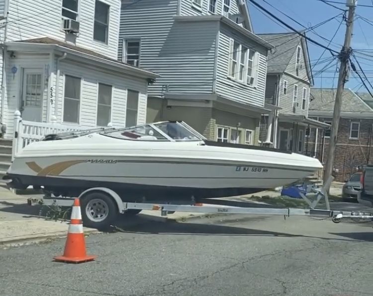 Marada Boat 22 Ft. 2001